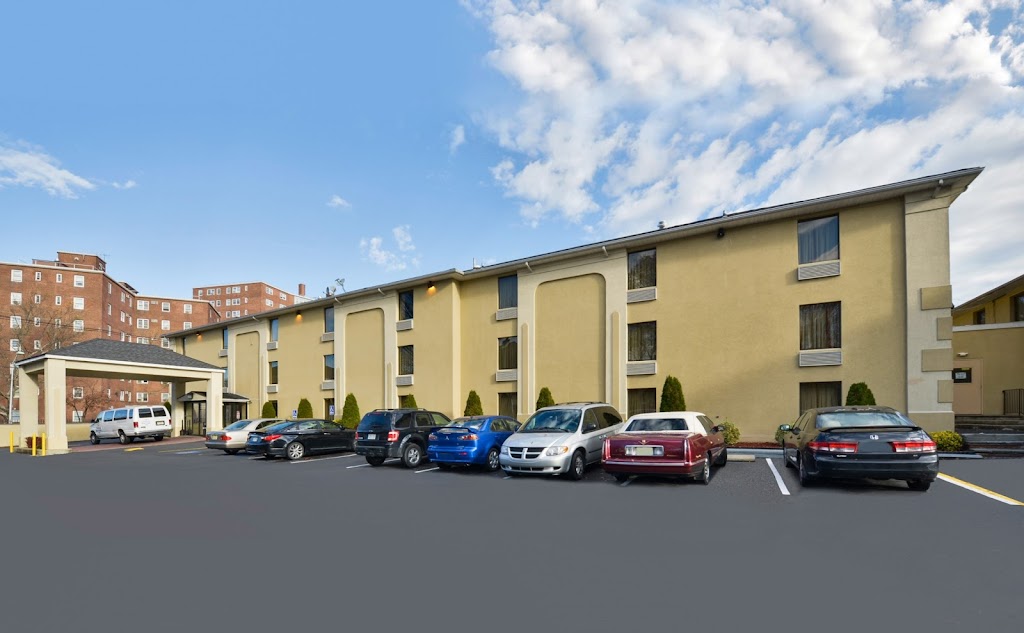 Red Carpet Inn (EWR) Cheap EWR Parking Lot Starting from 6.95/Day