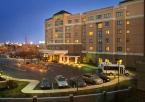 Courtyard Newark Elizabeth Parking