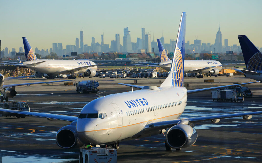 Long-term parking at Newark Airport